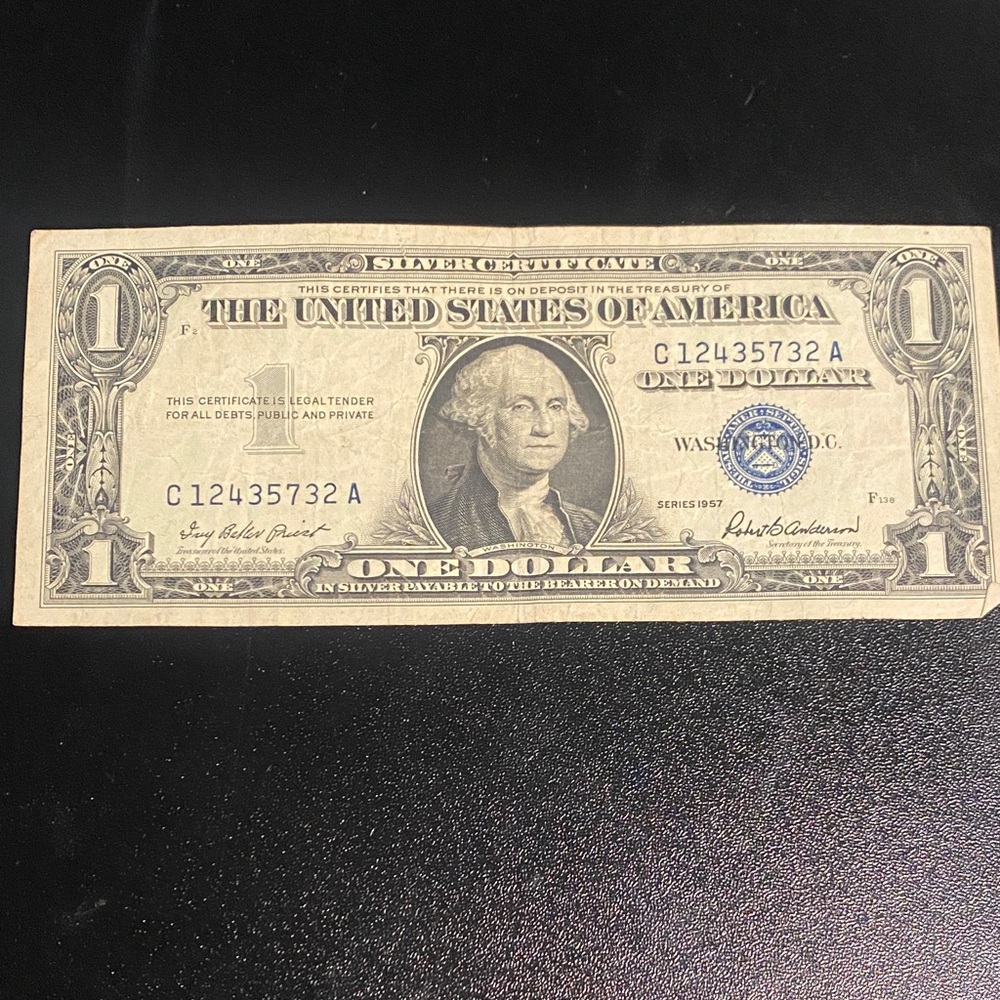 Vintage One Dollar Bill(SILVER CERTIFICATE) legal tender